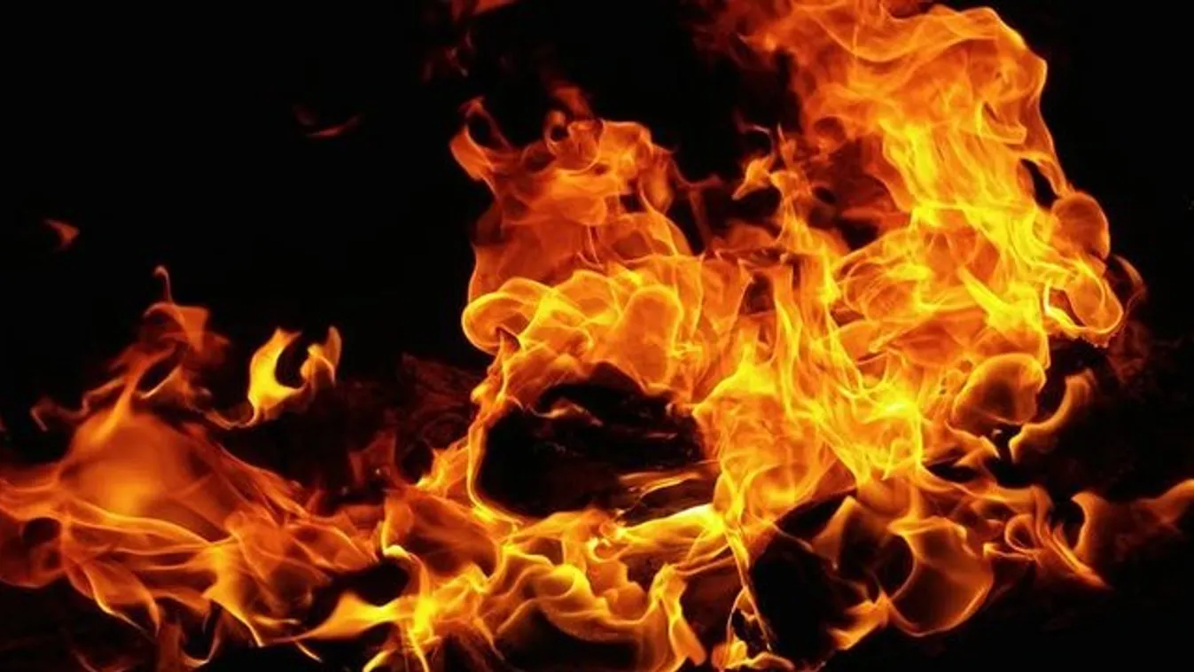 Tűz ütött ki egy raktárépületben Los Angelesben, több tűzoltó megsérült