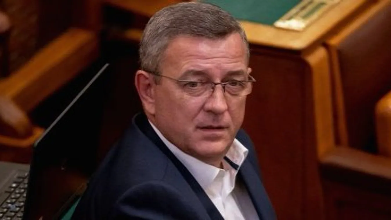 A jobbikos Szilágyi György ingatlanaival valami nagyon nincs rendben