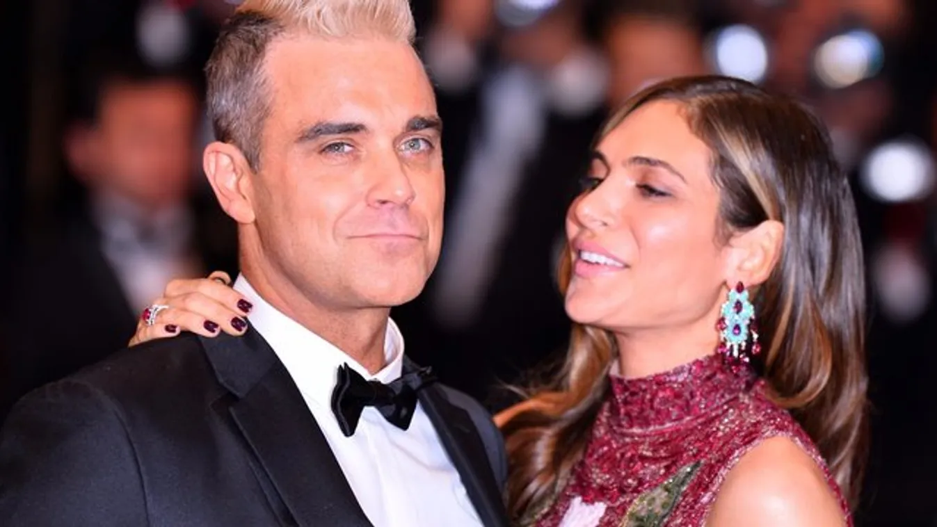 Lebénult Robbie Williams homloka