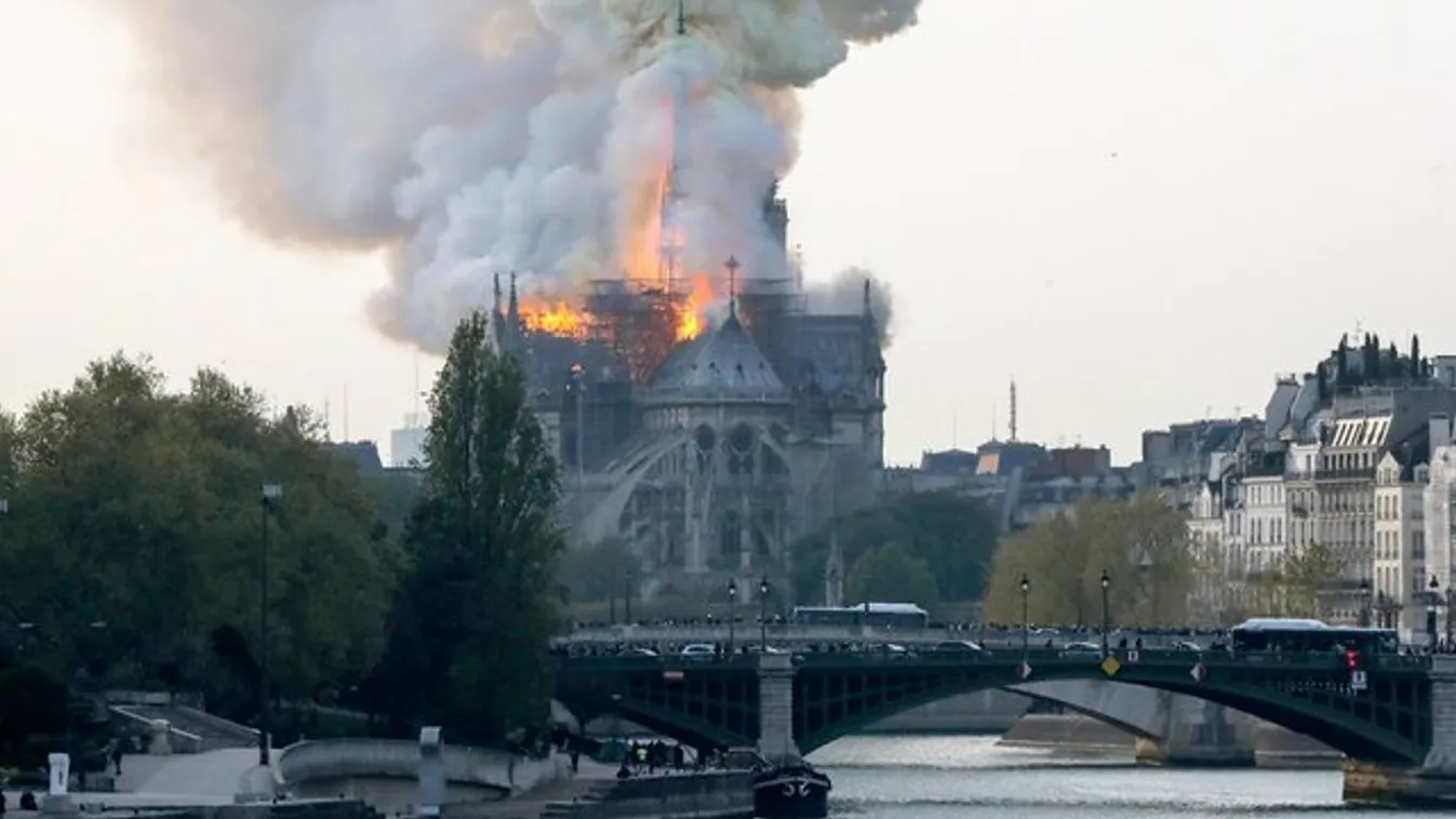 Az ólomszennyezettség miatt felfüggesztették a Notre-Dame helyreállítási munkáit