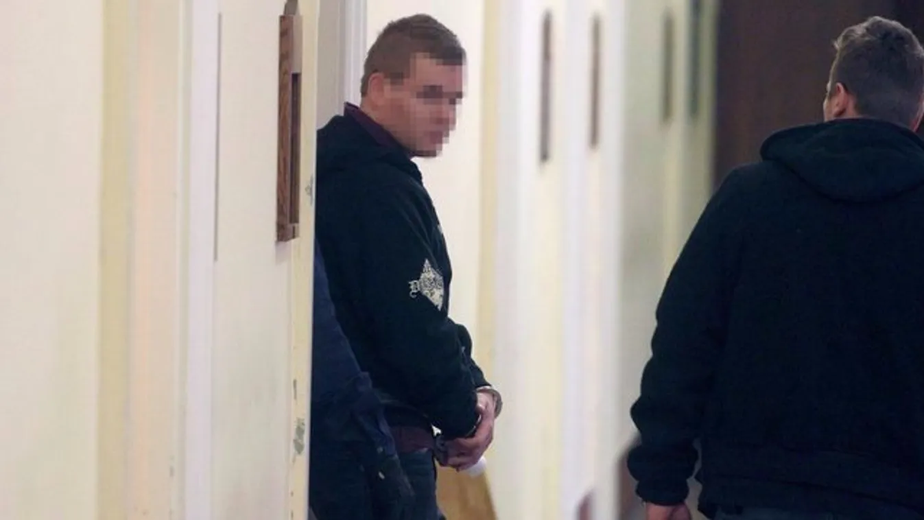 Otthagyja ügyvédje a Teréz körúti robbantót