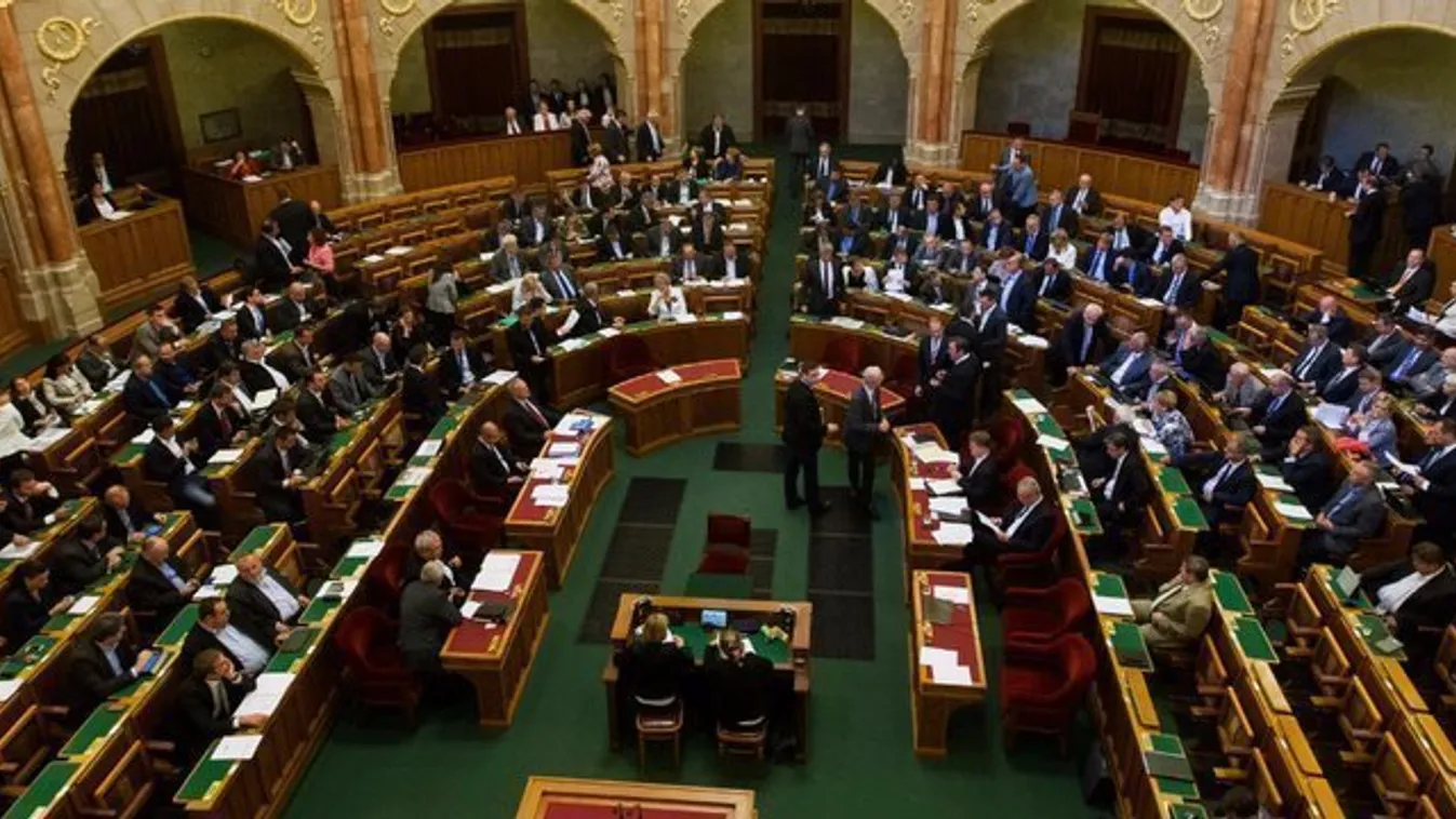Elfogadta a parlament a családvédelmi akcióterv bevezetéséhez szükséges törvénymódosításokat