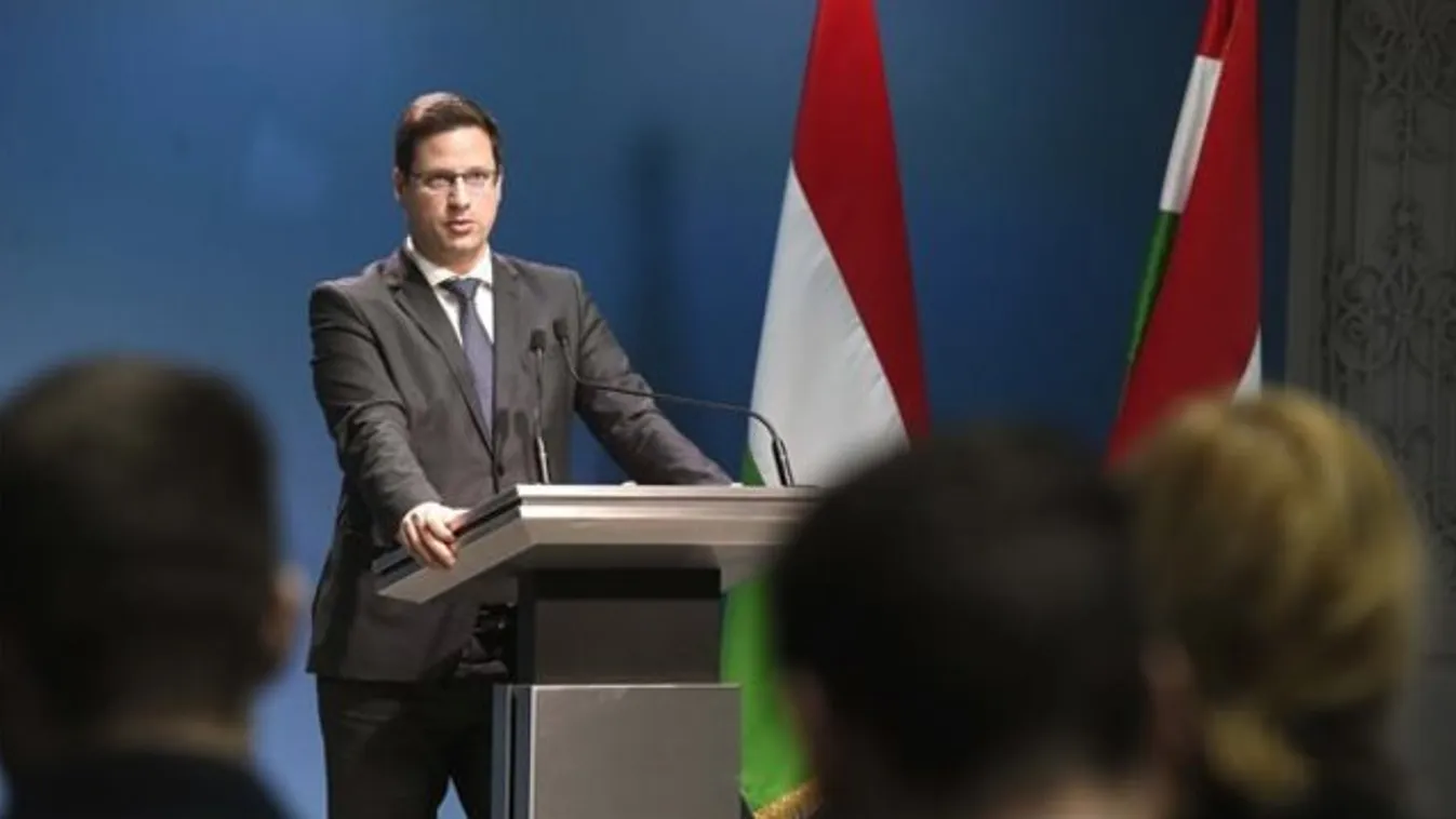 Az ENSZ-hez és az EU-hoz fordul a kormány a migránskártyák ügyében