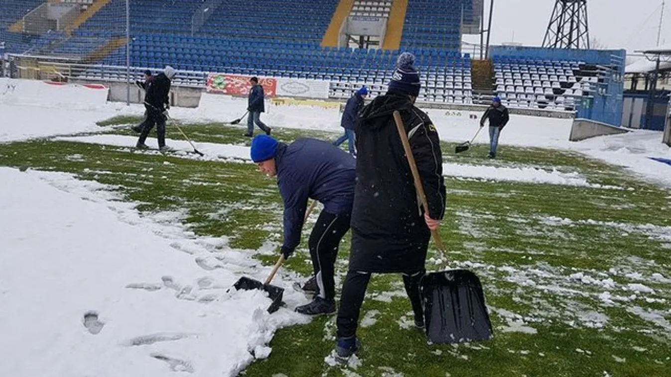 Labdarúgó NB I: Spórolnak a gyep fűtésén a csapatok
