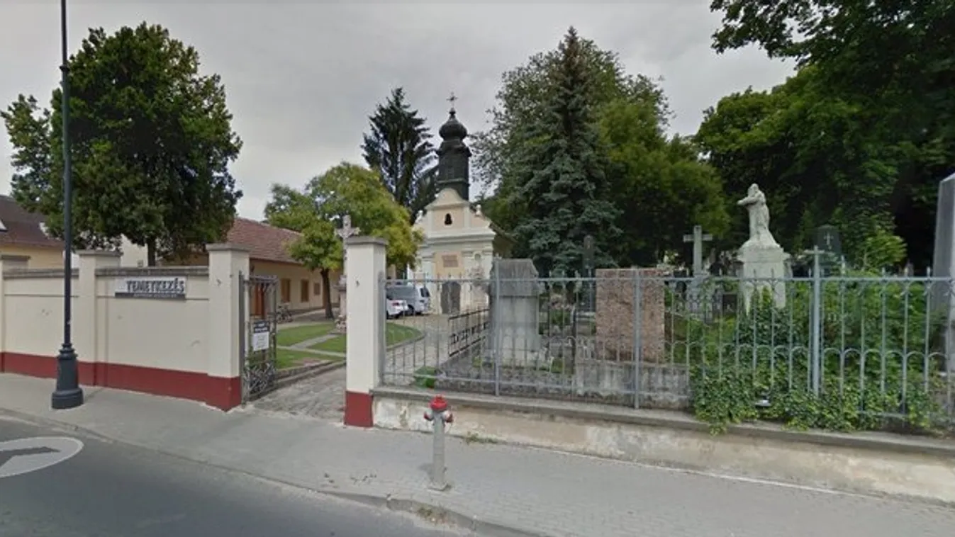 Ilyen állapotban került kórházba a férfi, aki felgyújtotta magát az esztergomi temető előtt egy kukában