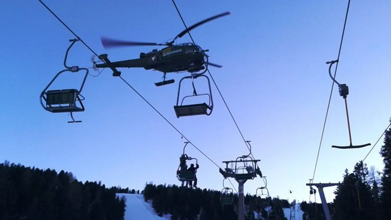 Helikopterrel mentettek magyar síelőket Ausztriában – videó, képek