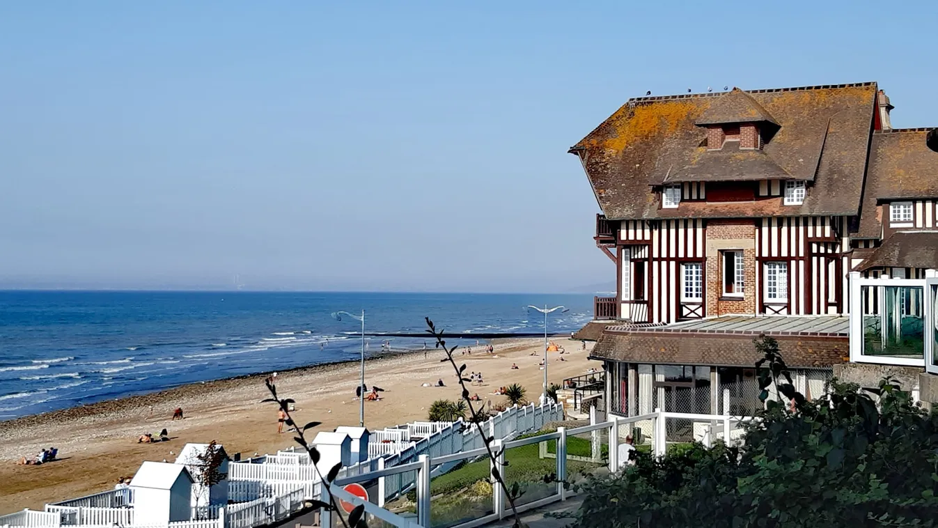 Deauville, a gazdag párizsiak nyaralóhelye - magyar szemmel