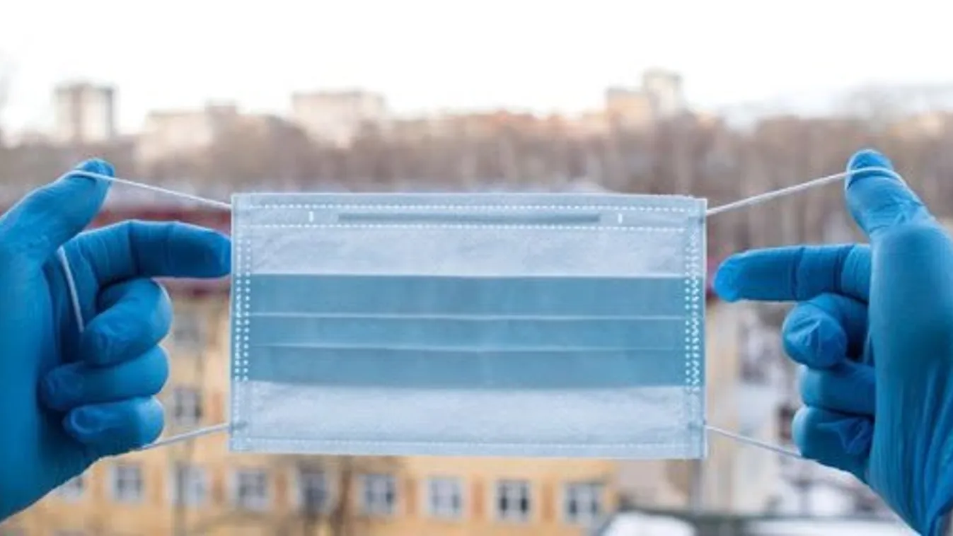 Védőfelszerelések gyártására is használnak 3D nyomtatókat, ingyenes maszkokat osztanak