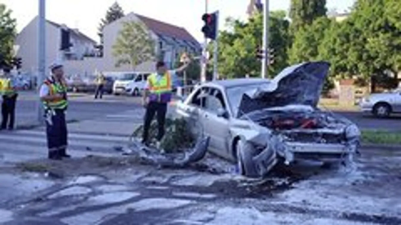 Olyan erővel csapódott neki az autós a fának, hogy kidöntötte azt a XV. kerületben