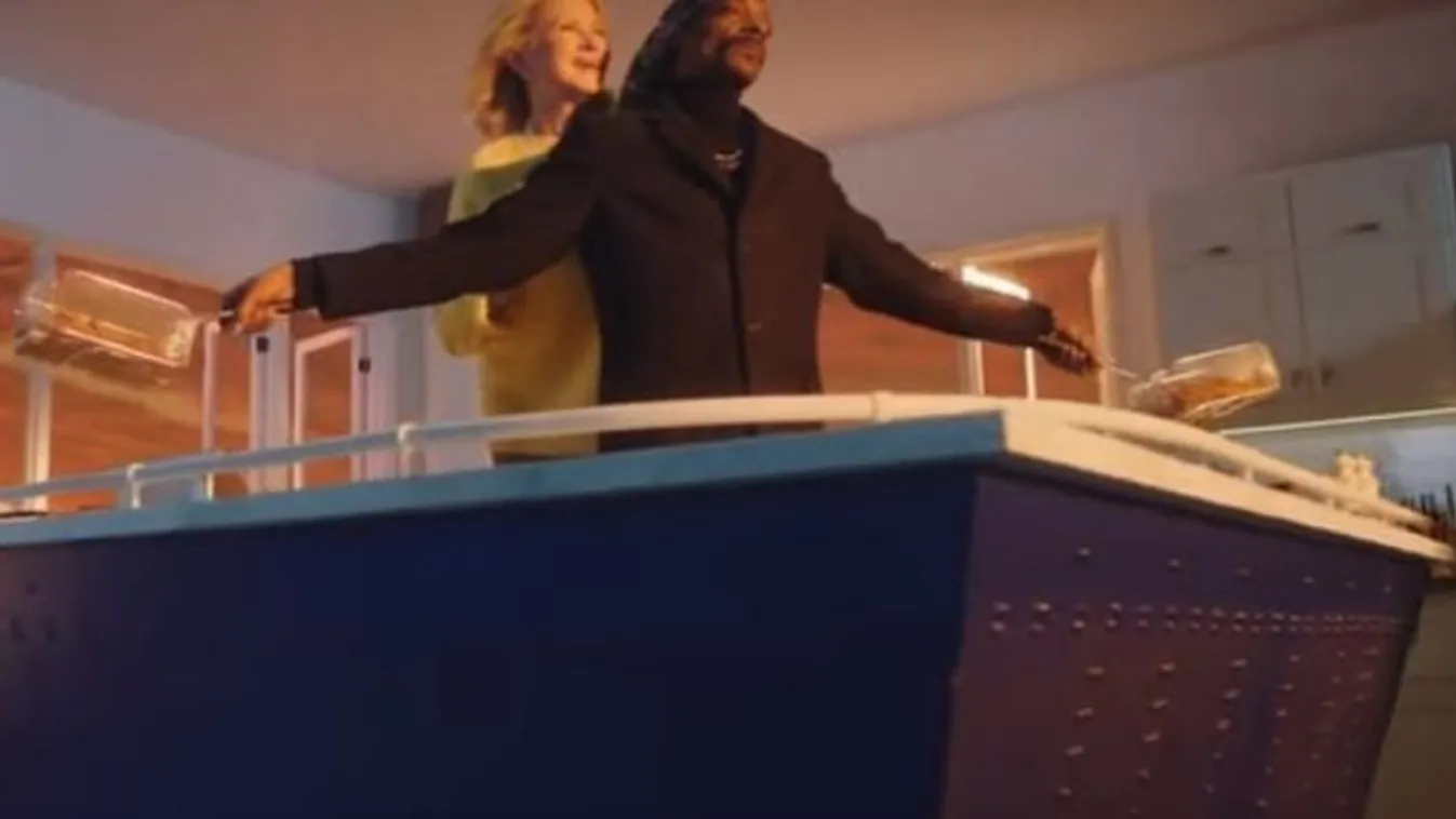 Snoop Dogg sültkrumplival és Martha Stewarttal játszotta újra a Titanic ikonikus jelenetét – videó