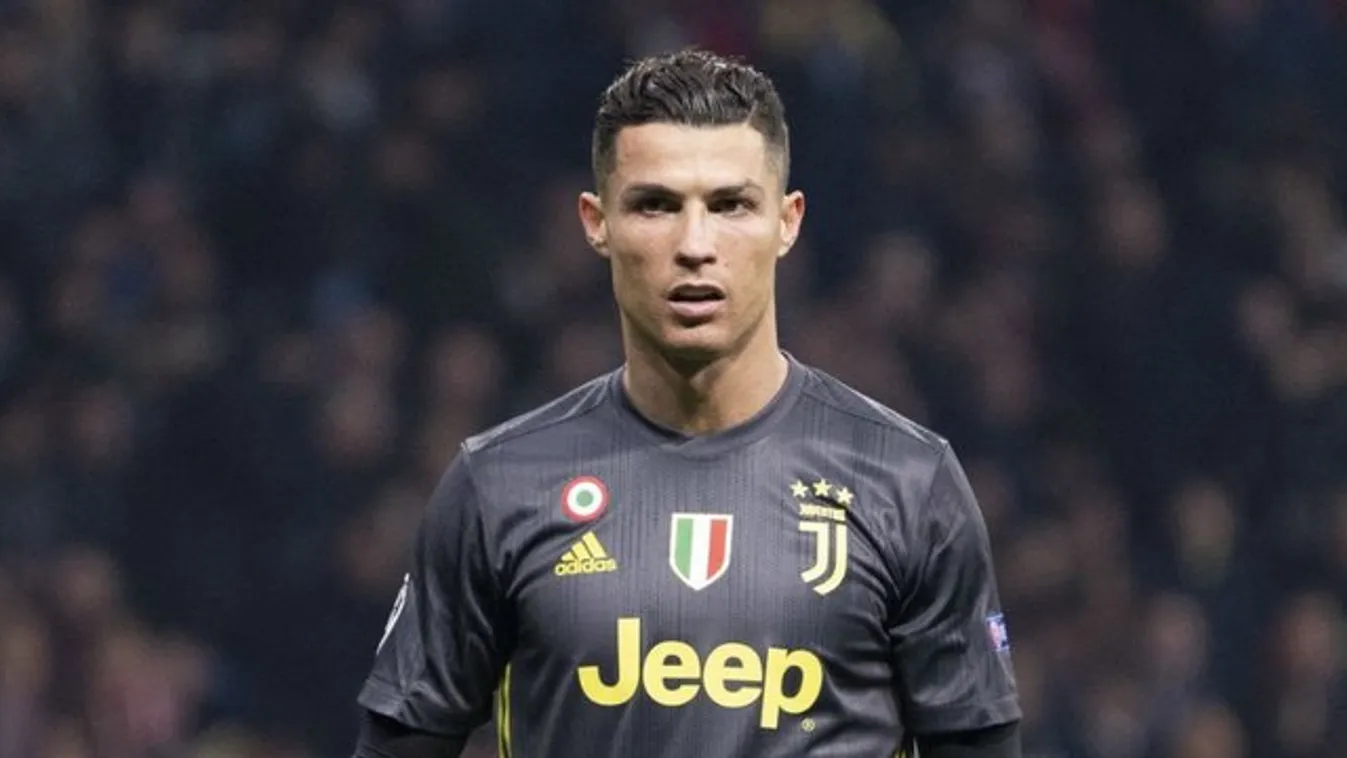 Kijött a tavasz, Cristiano Ronaldo gyorsan be is ruházott egy 130 milliós luxusautóra - fotó