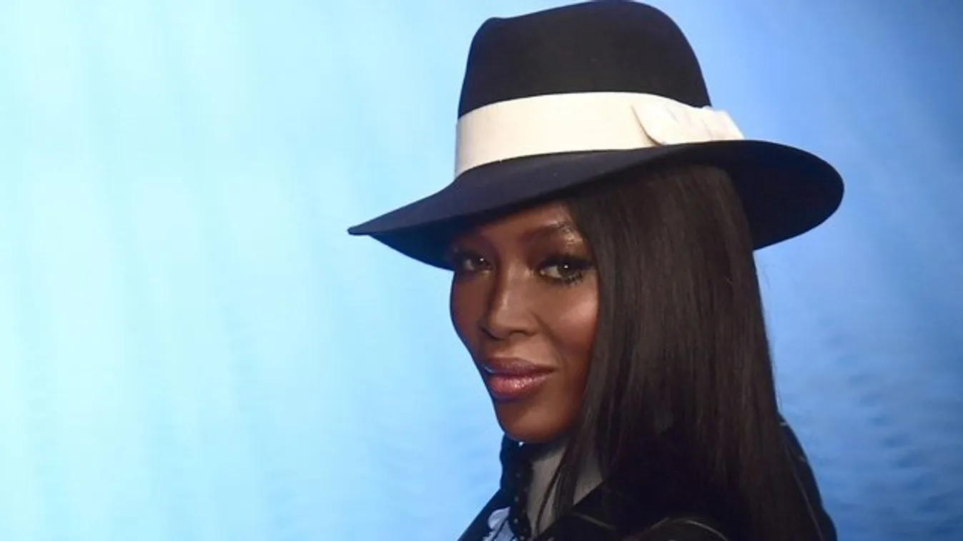 Ötven felett is bátran vetkőzik Naomi Campbell – olyat mutatott, hogy még most is a leesett állunkat keressük