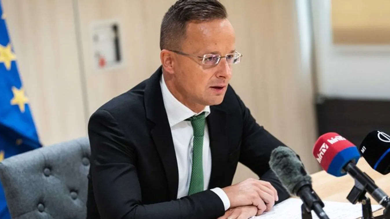 Szijjártó: Hamis hír, hogy a gyermekvédelmi törvény összemossa a pedofíliát és a homoszexualitást