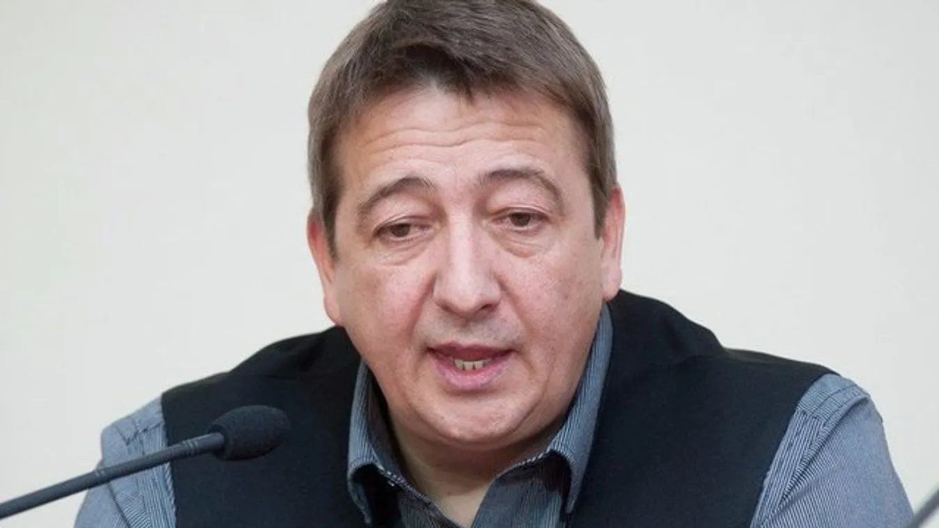 Bayer Zsolt: Bocsi mindenkitől!