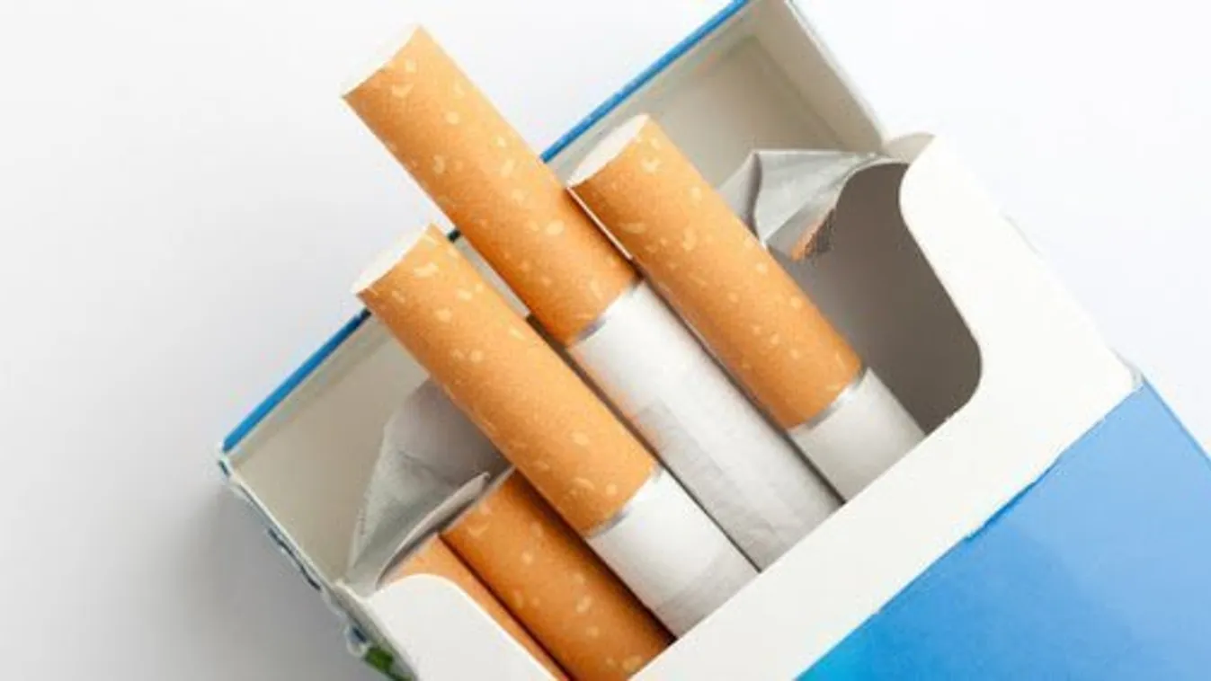 Angliai piacra dolgozó cigarettacsempészeket fogtak el
