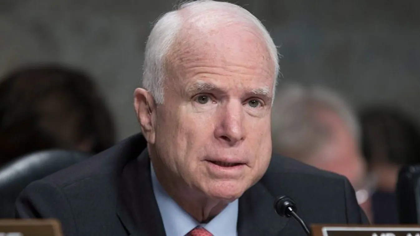 Elhunyt John McCain