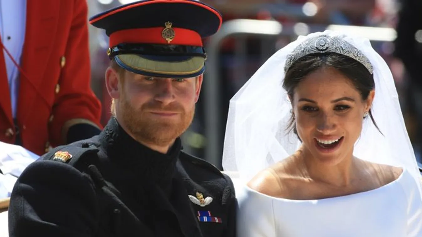 Bizarr elmélet: pelenkát viselt a násznép Harry herceg és Meghan Markle esküvőjén?
