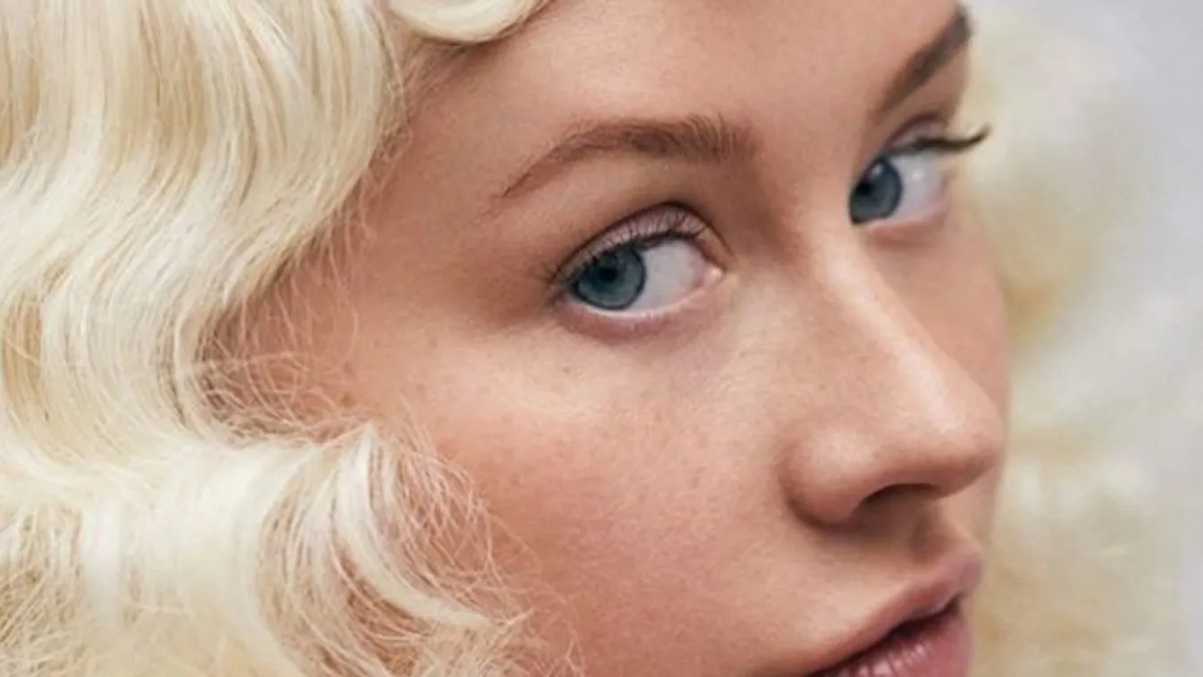 Christina Aguilera felszedett néhány kilót, és állítólag nem azért, mert ész nélkül enne