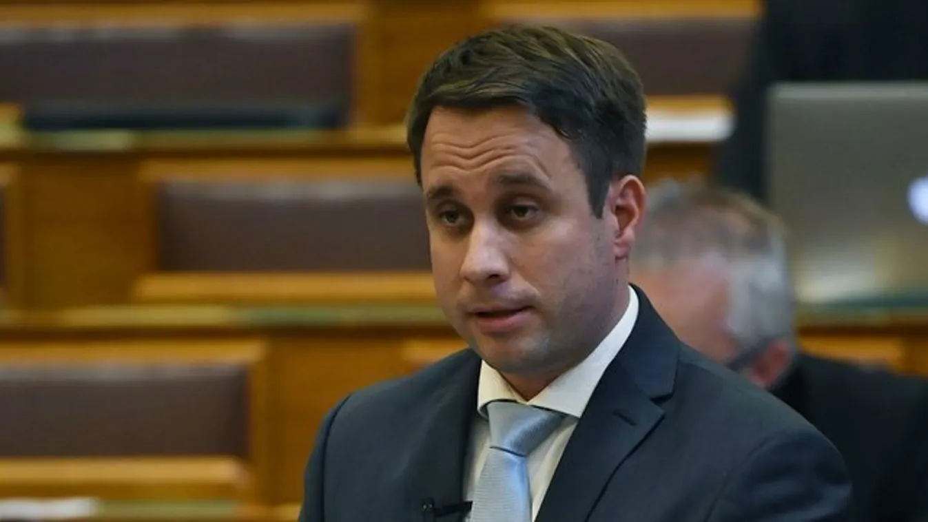 Dömötör: a kormány kéri, hogy a Fidesz-KDNP képviselői minden módon lépjenek fel a migránsvízumok európai terve ellen 
