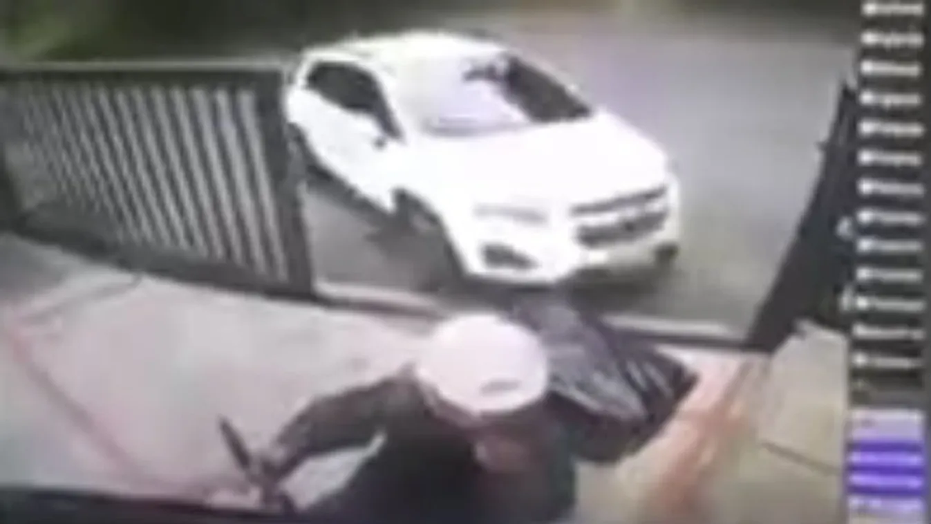 Először egy motorost gázolt el a kétbalkezes sofőr, majd saját magát is – videó