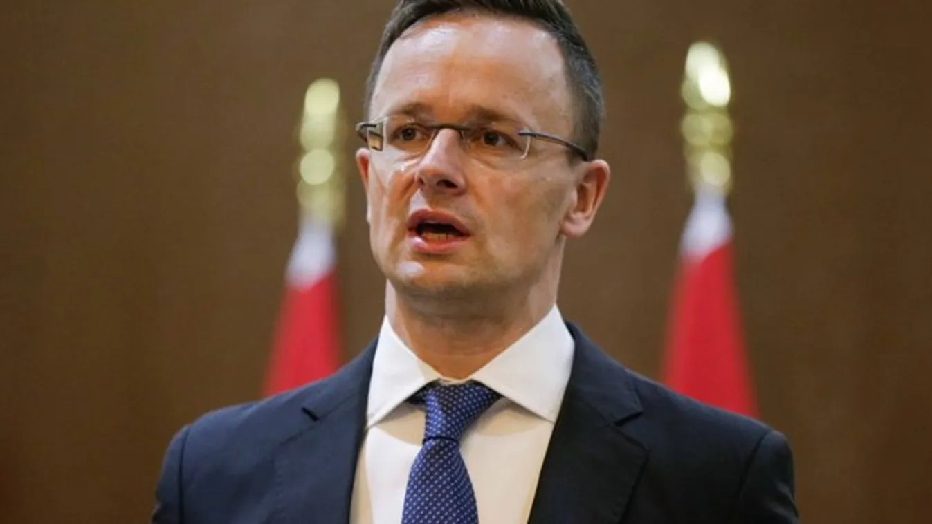 Szijjártó: Magyarország kész segíteni a Notre-Dame újjáépítésébe