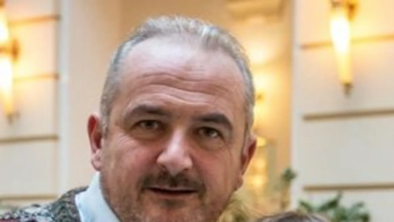 Hogy lehetséges ez? Pert nyert a hat éve kámforrá vált anya