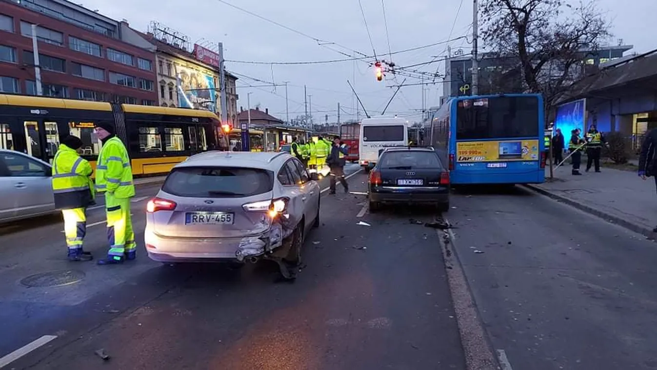 Brutális baleset történt Budapesten, áll a forgalom