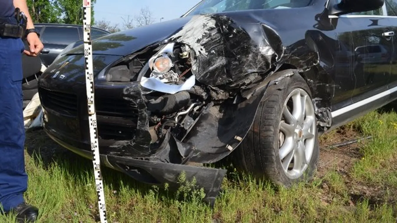 24 métert repült a nő a zebráról