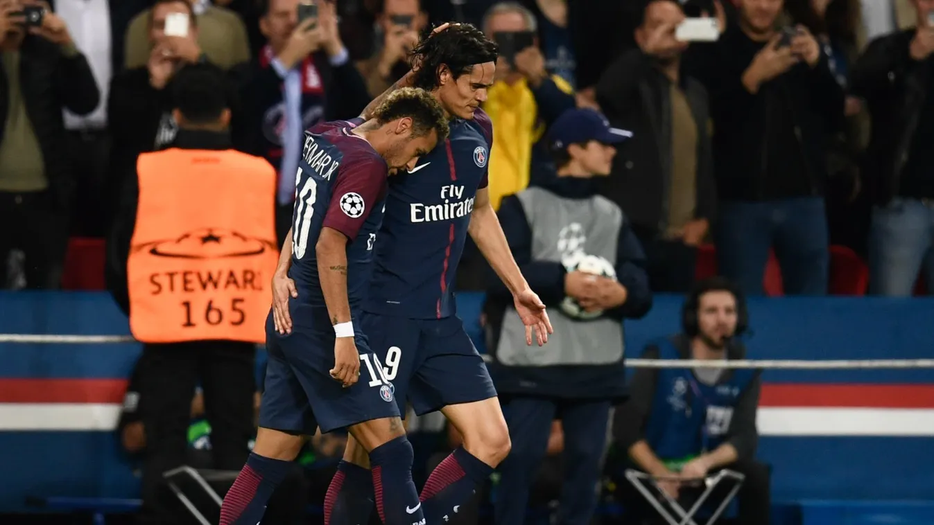 Cavani és Neymar egymást simogatta