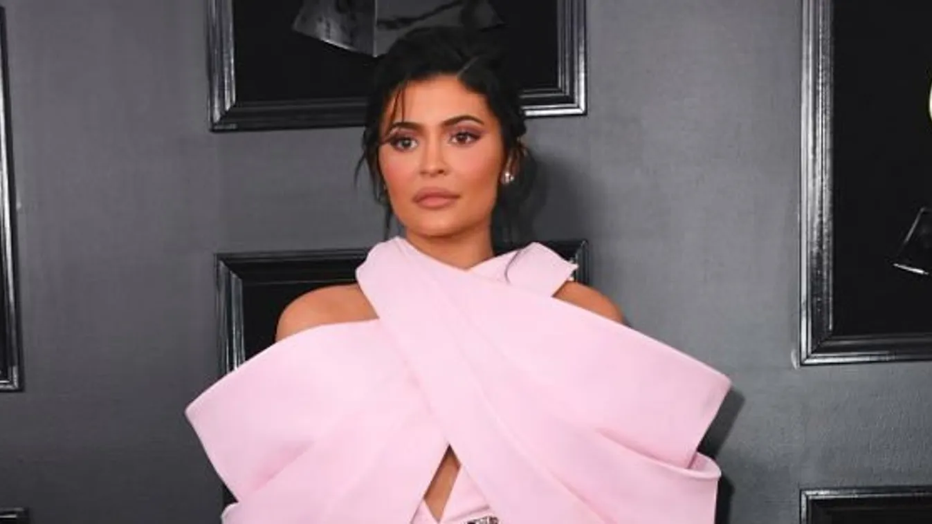 Lehet annál romantikusabb ajándék, mint amit Kylie Jenner kapott születésnapjára? videó