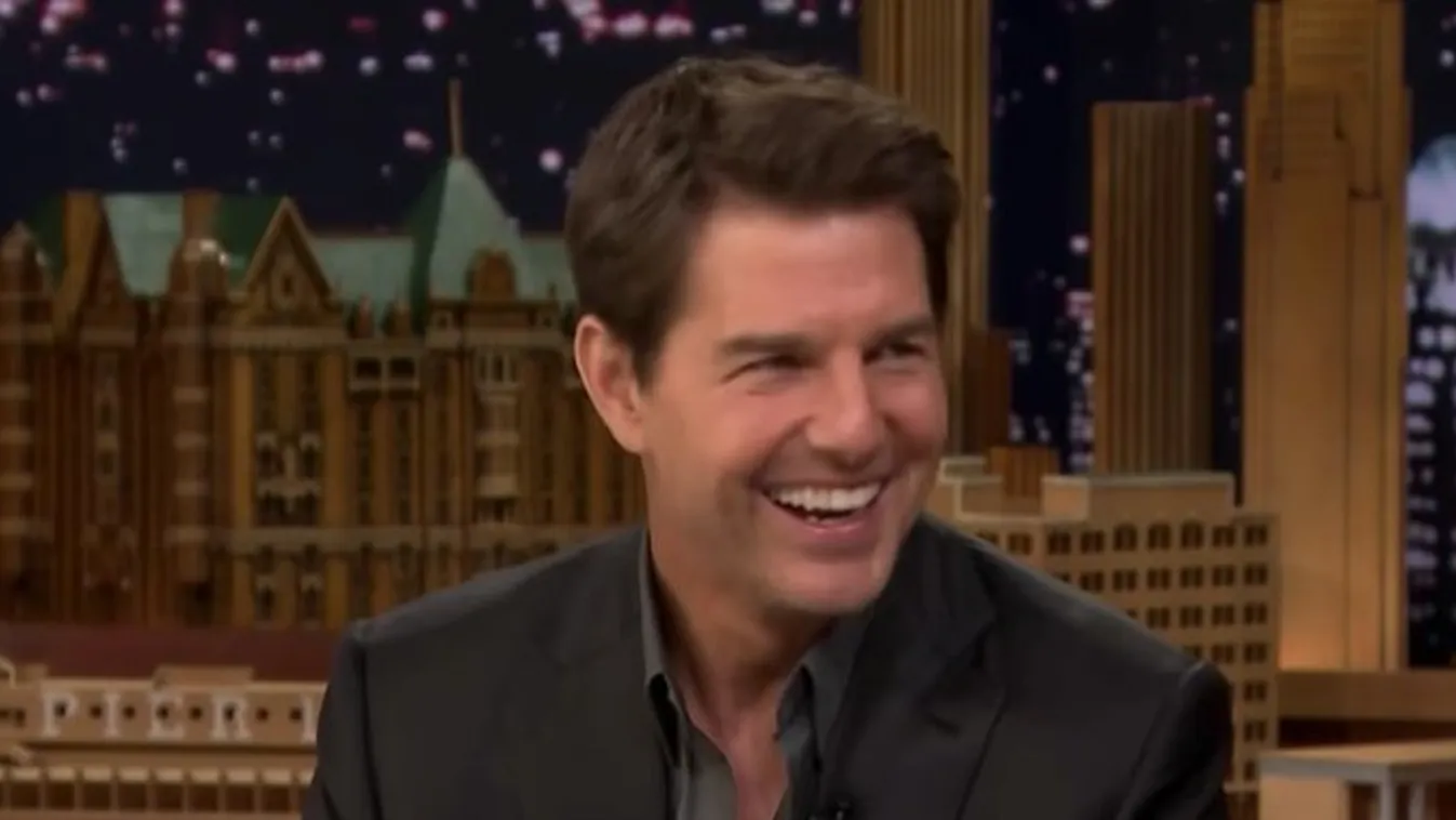 Kínos: Tom Cruise nem tudta, hogy a neten pornó is van!