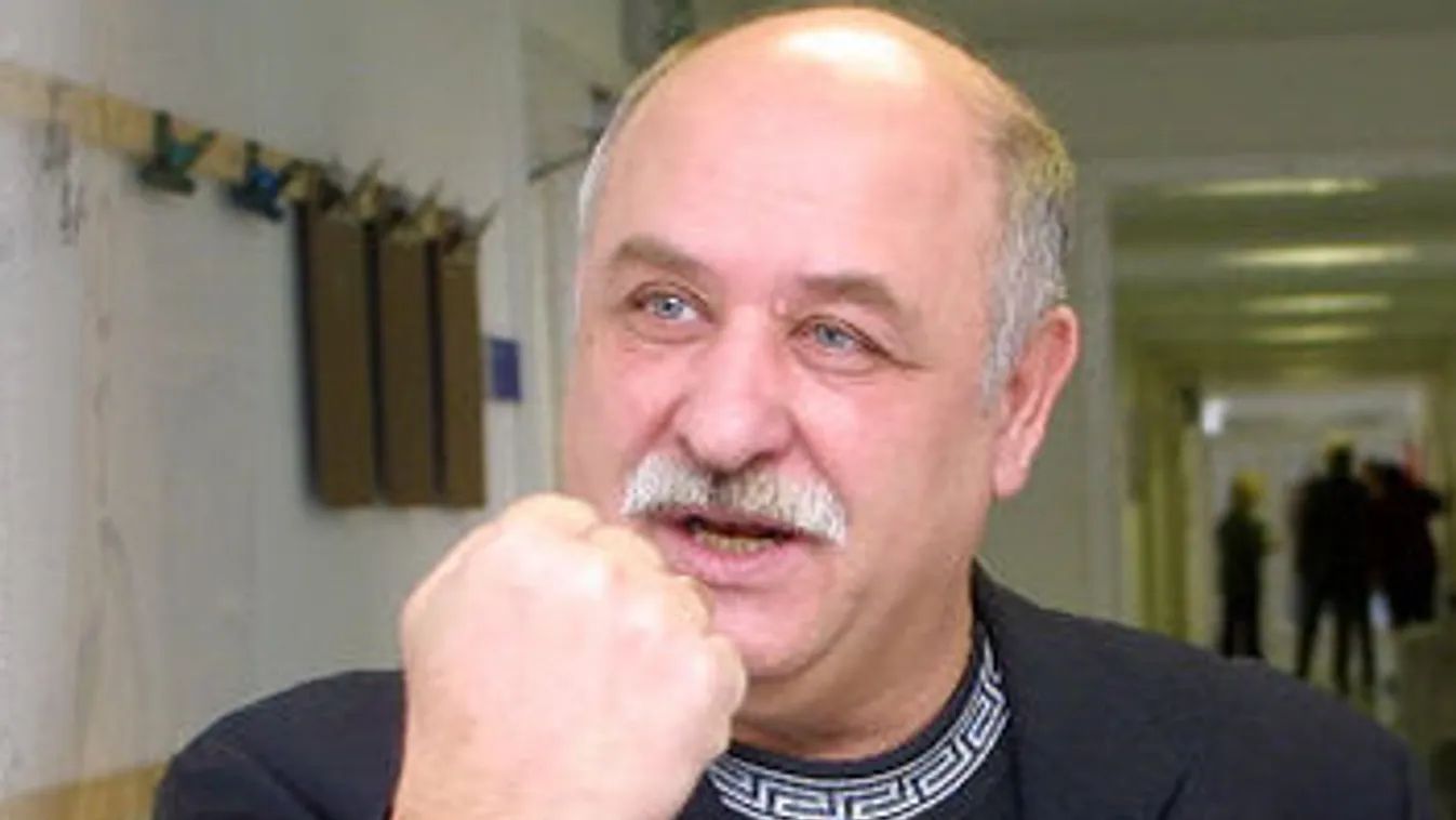 Csötönyi Sándor lemondott
