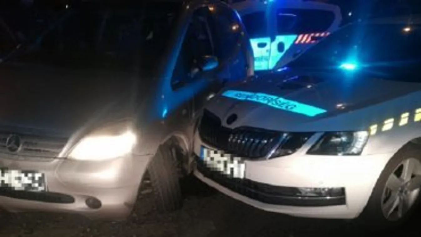 Forgalommal szemben közlekedett az M0-ás autóúton, baleset okozott, továbbhajtott, végül egy szirénázó rendőrautónak ütközött