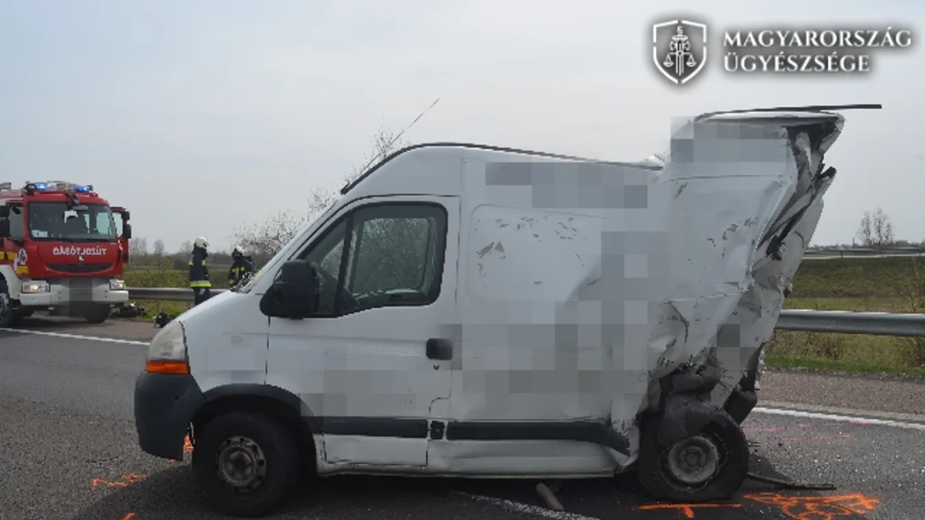 Valósággal felnyársalta a sofőrt a vascső egy ütközés miatt