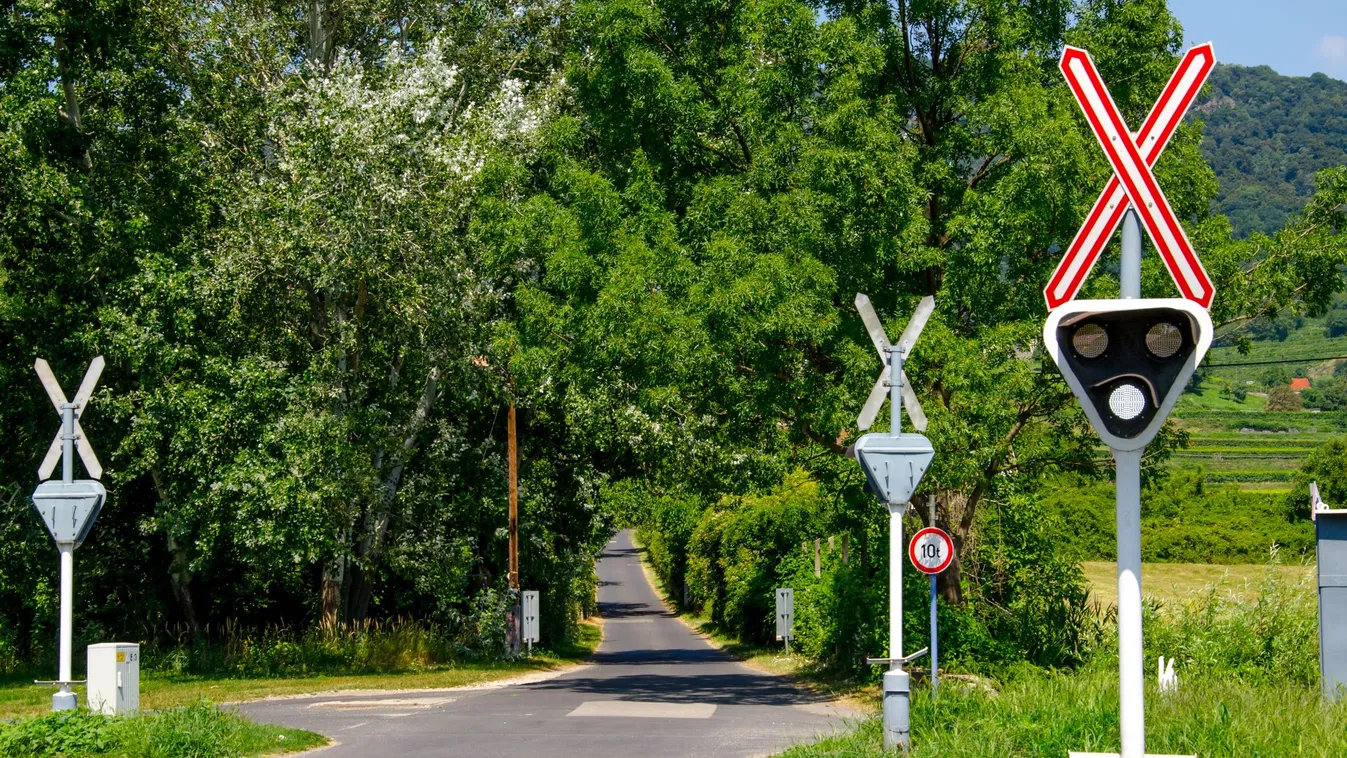 Drasztikusan emelkedett a vasúti átjárós balesetek száma 2021-ben