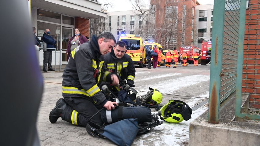  „Csak a kétségbeesett kiabálás szűrődött át” - Így élték meg a szemtanúk a budapesti kórház tűzet