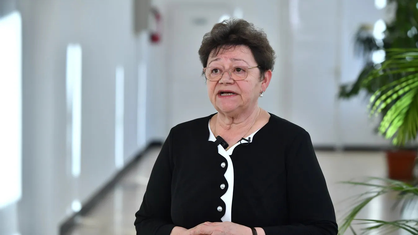 Müller Cecília: Tízből kilenc megbetegedést már az omikron variáns okoz - videó