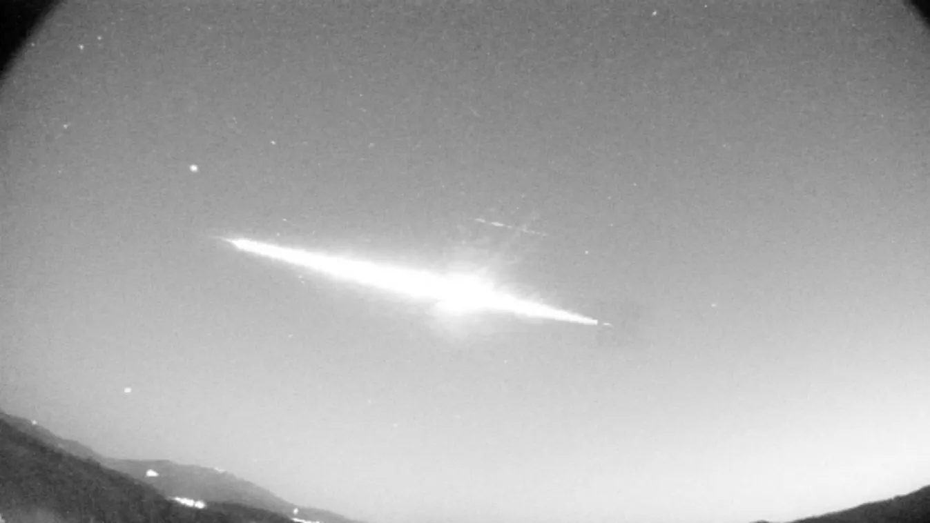 Hátborzongató képsorok: Meteorit hullott az égből Horvátország felett – videó