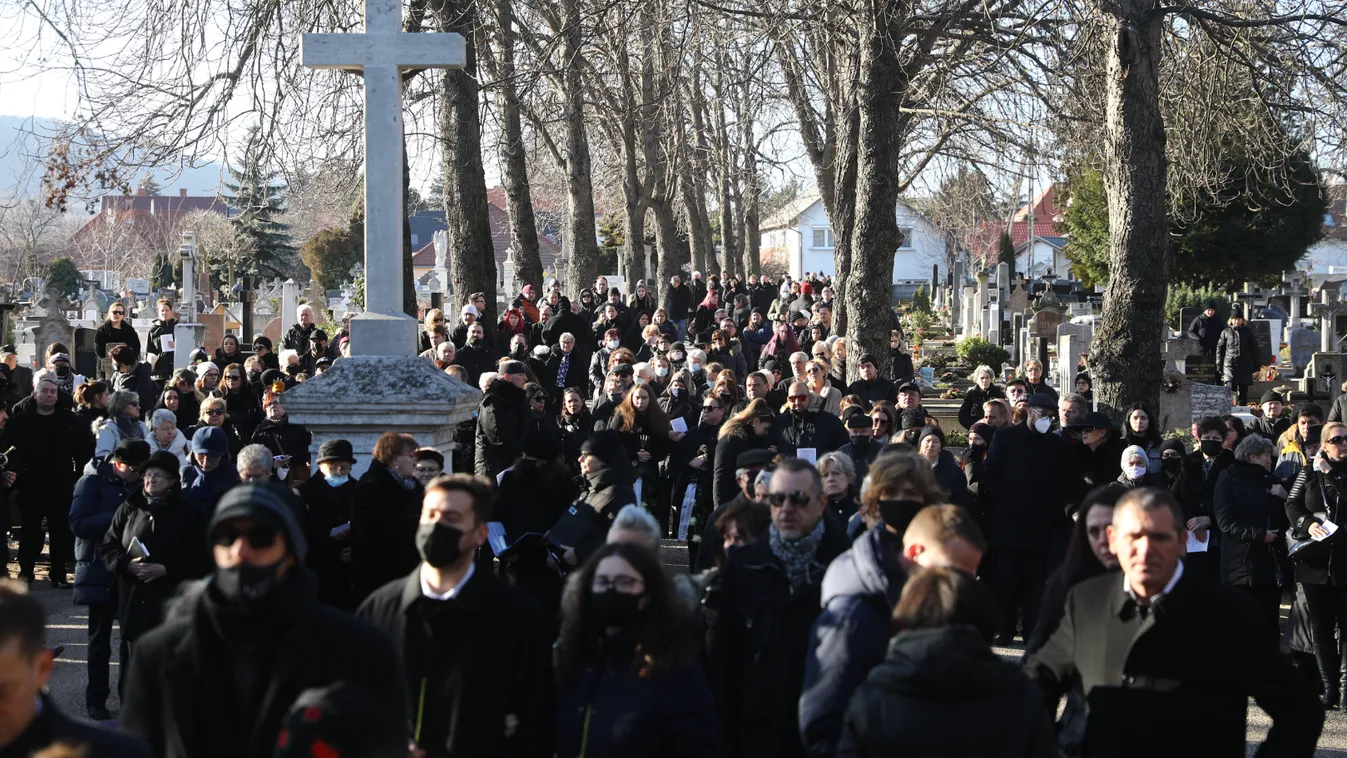 Megrázó videó, így kísérték utolsó útjára Babicsek Bernátot