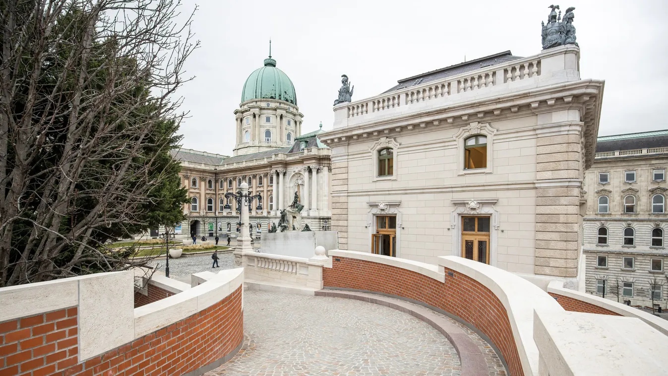 Átadták a budai Vár újjászületett Hauszmann-rámpáját, nézzétek meg róla a fotókat!