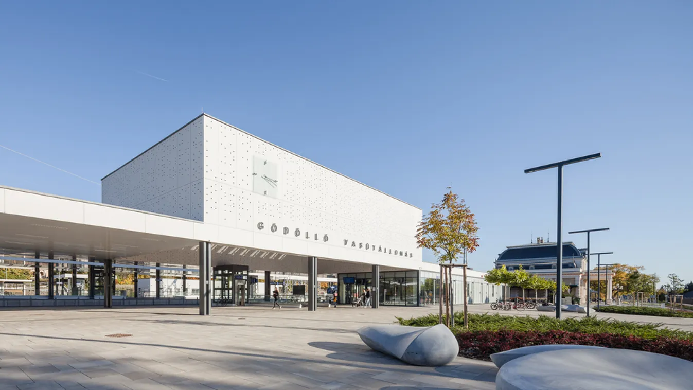 Ilyen lett az építészetileg sokszínű gödöllői, új vasútállomás
