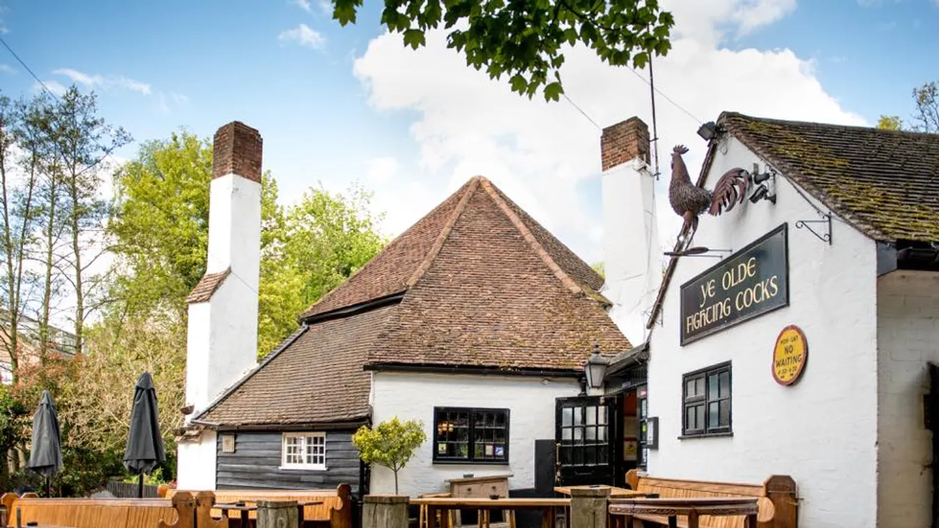 Bezár egy igazi látványosság, Anglia legrégebbi ivója