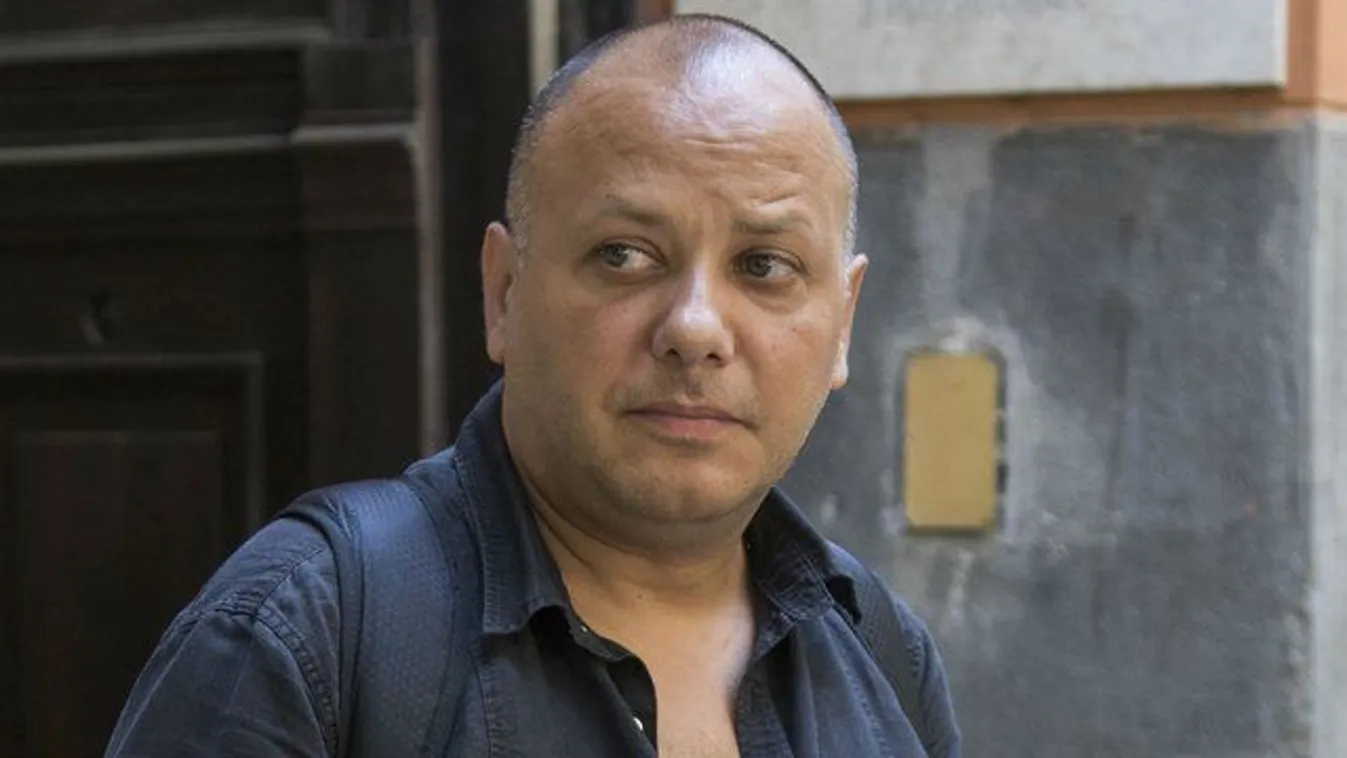 Kiderült Damu Roland kívánsága: Nem szerette volna, hogy a szülei ott legyenek a temetésén