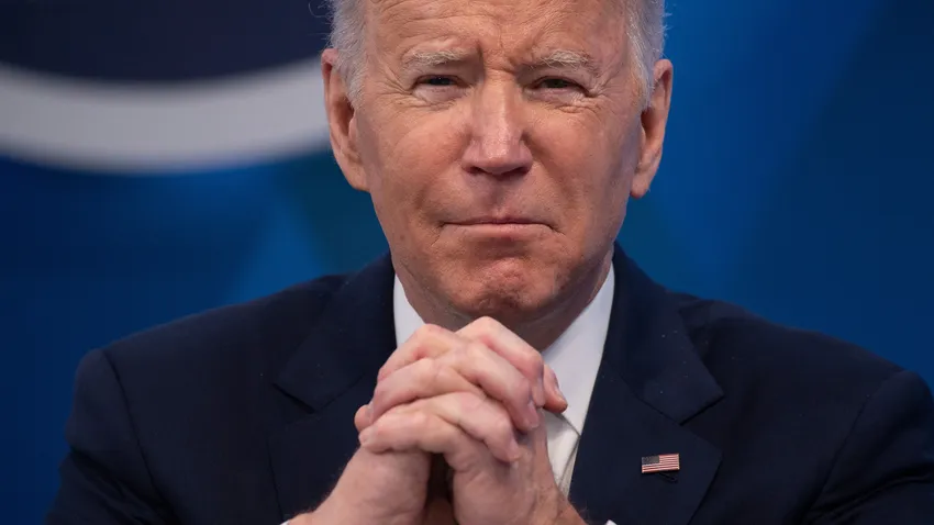 Biden még ma kitilthatja az orosz energiát az Egyesült Államokból