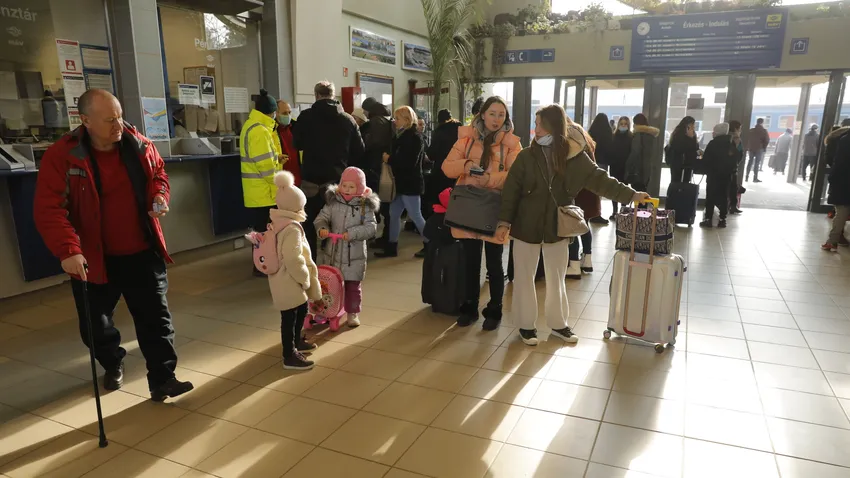 Fotósunk a határról küldött képeket: ez a helyzet most Záhonynál