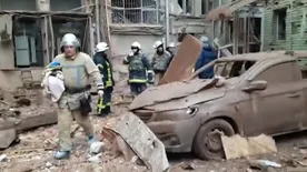 Bomba csapódott egy épületbe, egy kisgyermeket is keresnek a romok közt Harkovban