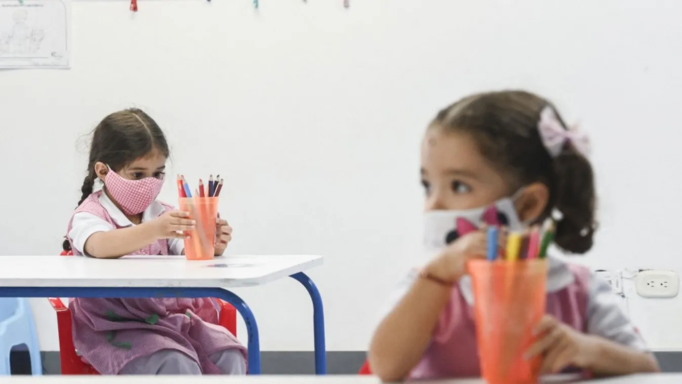 Szívszorító: a mai napig rajzokat küld halott édesapjának a 4 éves kislány