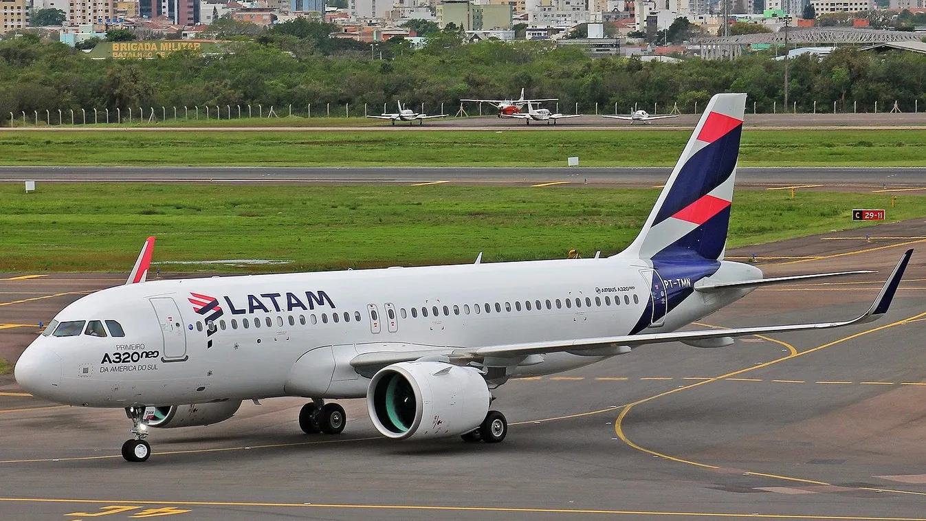 Videó: Igencsak furcsán landolt ez az Airbus