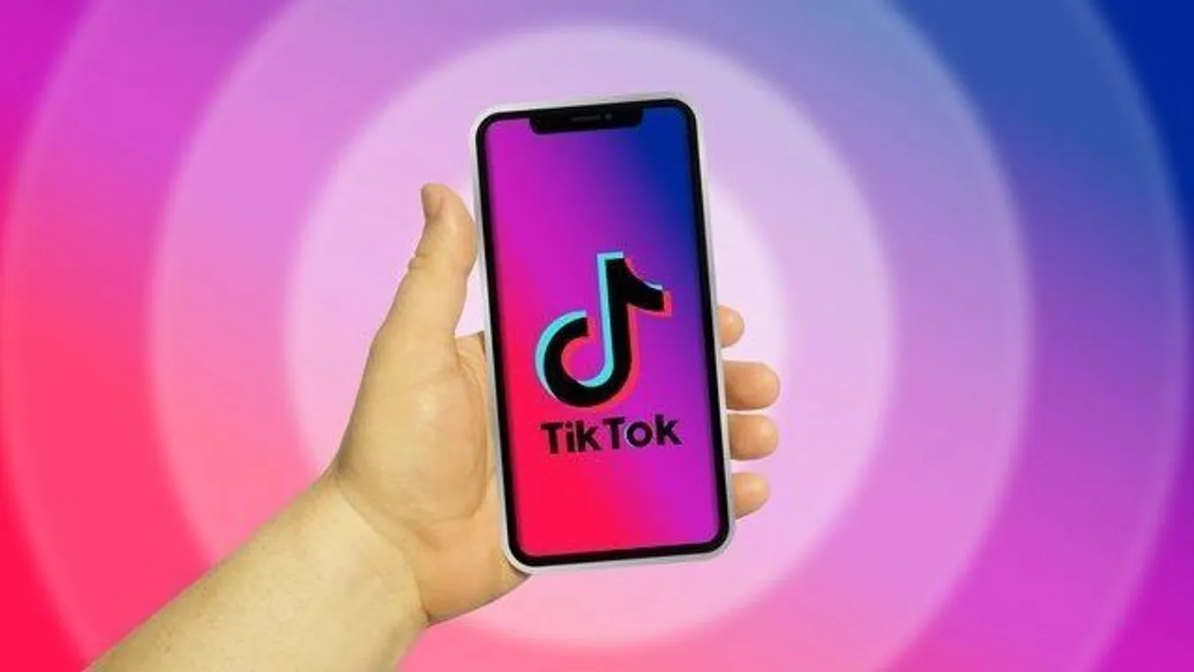 Durva átverés áldozata lett, kiakadt a magyar TikTok-sztár