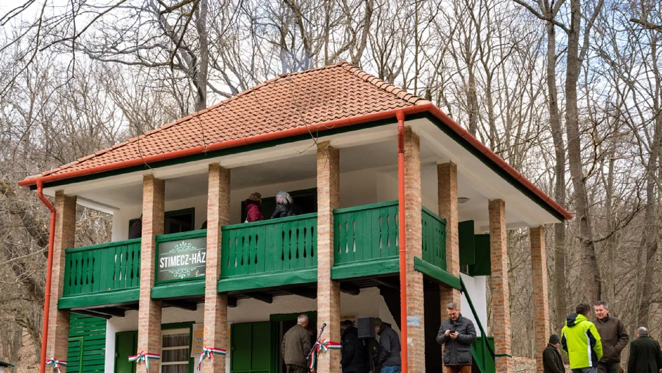 Turistaház lett a bükki kisvasútállomásból
